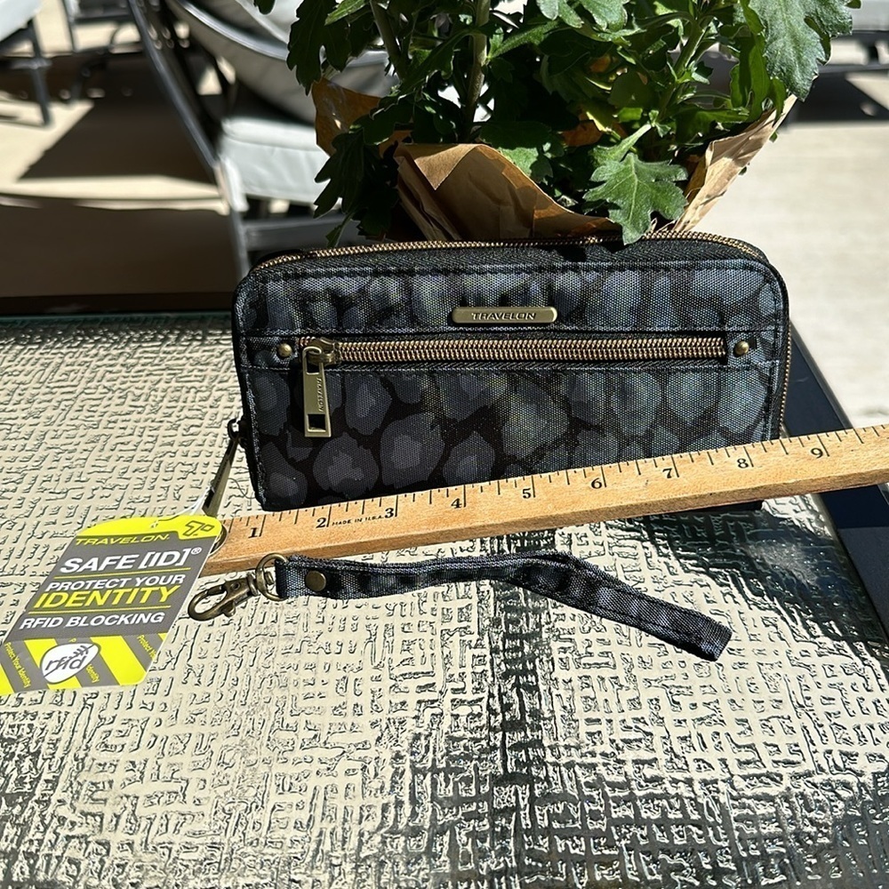 NWT Travelon Safe ID zippered wristlet black gray/blue